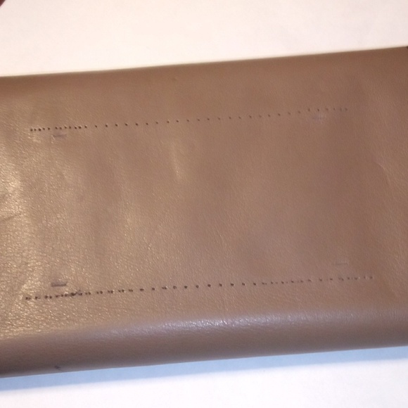 John Weitz LT Brown Checkbook Wallet - Picture 15 of 16